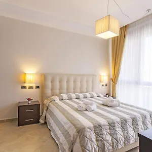 Hotel apartamentowy Anghel