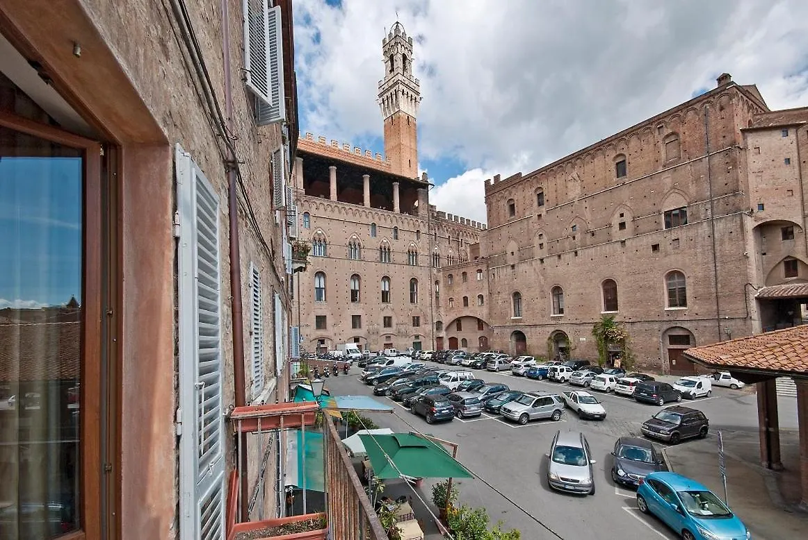Al Mercato B&B Sienne 2*,